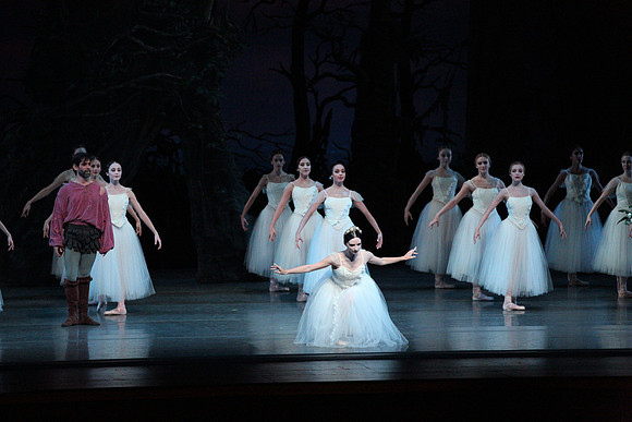 20161021_MCB_Giselle_Act2_Preformance_Arsht_9C7C0038