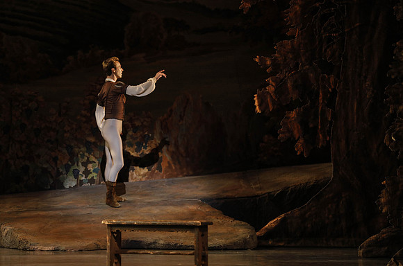 20161020_MCB_Giselle_Act1_DRDA_Arsht_73A3438