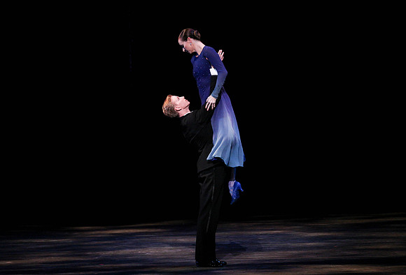 20150108_MCB_9_Sinatra_Dress_Hear_the_Dance_CG3P0304