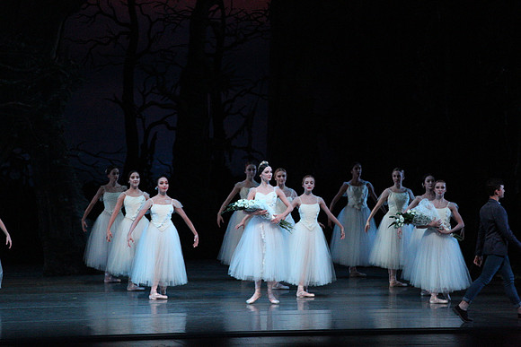 20161021_MCB_Giselle_Act2_Preformance_Arsht_9C7C0048
