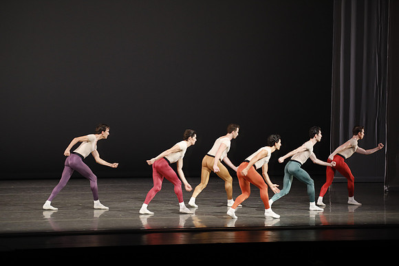 20170113_Glass_Pieces_Akhnaten_PR_MCB_Arsht_73A0744