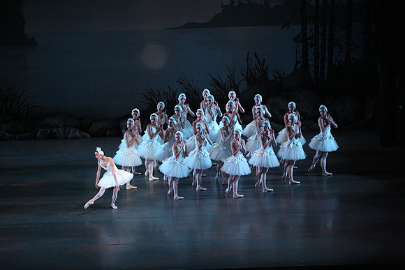 20151114_Swan_Lake_George_Balanchine_Kravis_IMG_6523