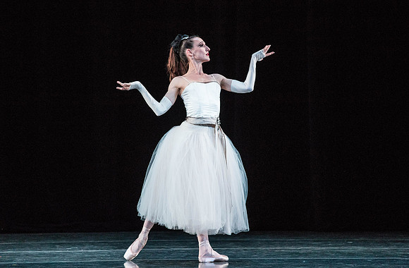20180405_La Valse_Balanchine_Ravel__73A4685-3
