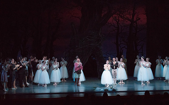 20161022_MCB_Giselle_Act2_2Cast_Tricia_Arsht_73A1238