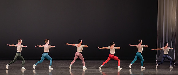 20170113_Glass_Pieces_Akhnaten_PR_MCB_Arsht_73A0978