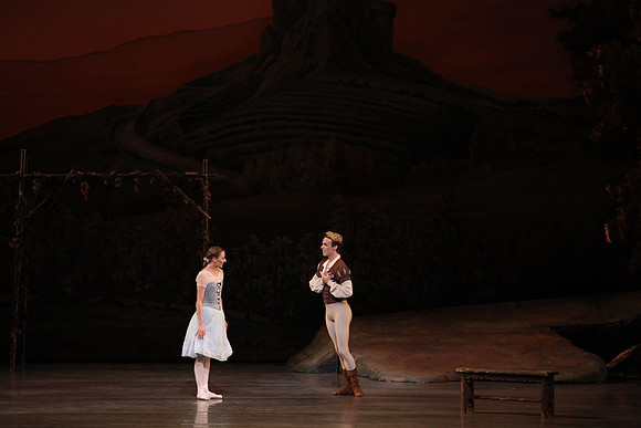 20161020_MCB_Giselle_Act1_DRNN_Arsht_9C7C0226