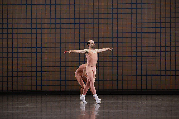 20170113_Glass_Pieces_no Makeup_DR_MCB_Arsht__73A0414