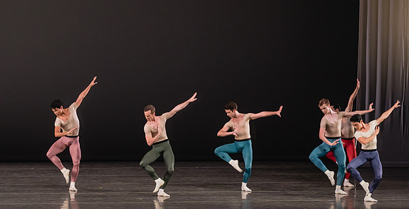 20170113_Glass_Pieces_Akhnaten_PR_MCB_Arsht_73A1030