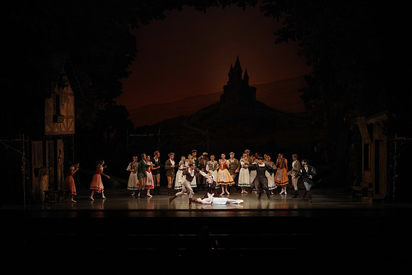 20161020_MCB_Giselle_Act1_DRSH_75A0055