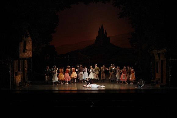 20161020_MCB_Giselle_Act1_DRSH_75A0078