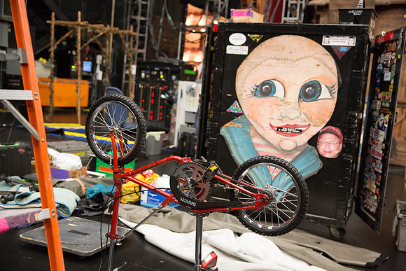 20161022_MCB_Giselle_Props_backstage_Arsht9C7C0188