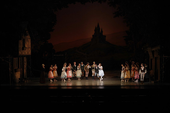 20161020_MCB_Giselle_Act1_DRSH_75A0005