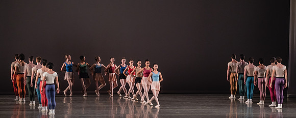 20170113_Glass_Pieces_Akhnaten_PR_MCB_Arsht_73A1380