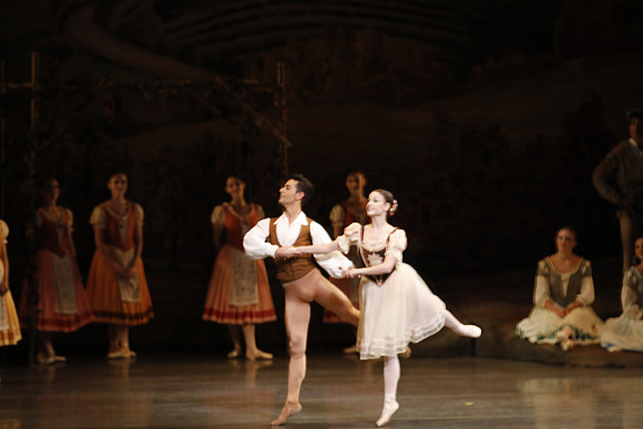 20161021_MCB_Giselle_Act1_Preformance_Arsht_73A0136