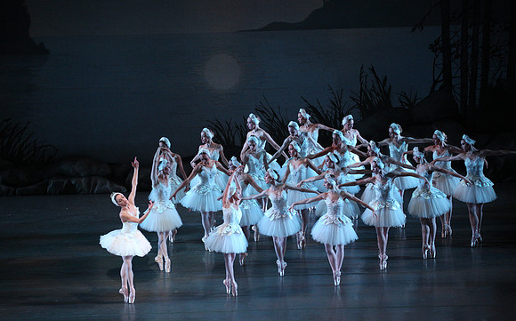 20151114_Swan_Lake_George_Balanchine_Kravis_IMG_6531