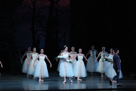 20161021_MCB_Giselle_Act2_Preformance_Arsht_9C7C0047