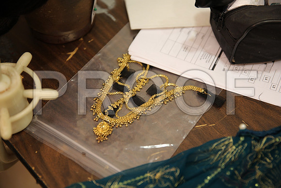 20150226_The_Pearl_Fisher_Backstage_Makeup_9C7C0392