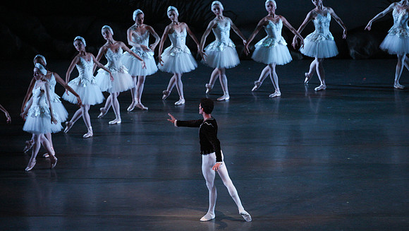 20151114_Swan_Lake_George_Balanchine_Kravis_IMG_6757