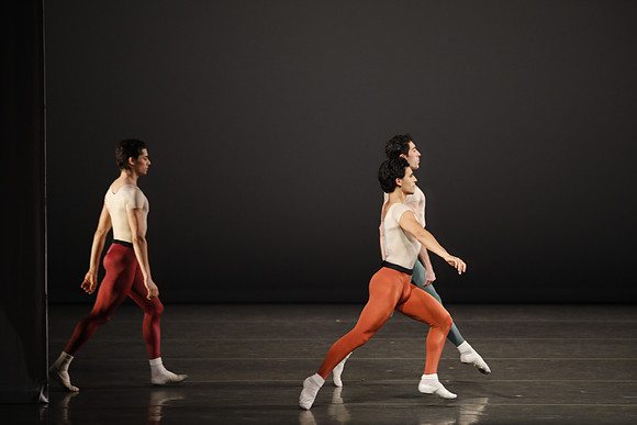 20170113_Glass_Pieces_Akhnaten_PR_MCB_Arsht_73A0683