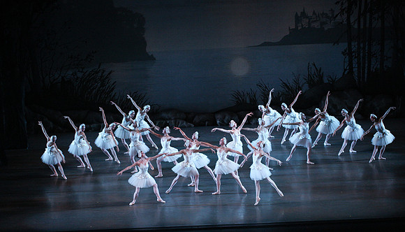 20151114_Swan_Lake_George_Balanchine_Kravis_IMG_6639
