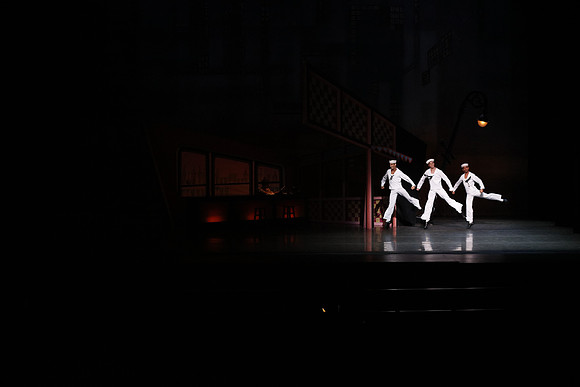 20151022_MCB_Fancy_Free_Warmup_Stage_Arsht_75A5280