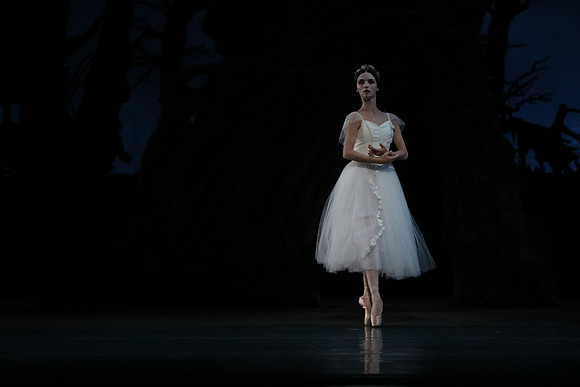 20161020_MCB_Giselle_Act2_DRDA_Arsht_73A5963