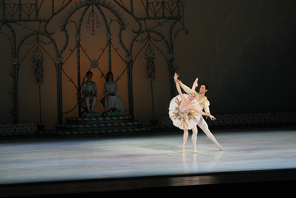 20141223_Nutcracker_ARTC_Pasdedeux_AL1B5759