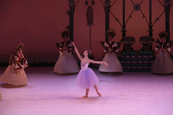 20141229_Nutcracker_WPB_Angels_CG3P0111
