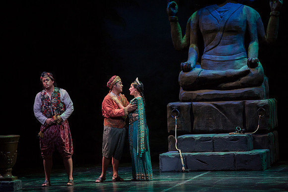 20150226_The_Pearl_Fisher_Act_39C7C3043