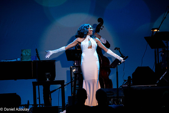 20201219_Deborah_Cox_9C7C3906