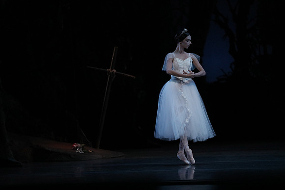 20161020_MCB_Giselle_Act2_DRDA_Arsht_73A6000
