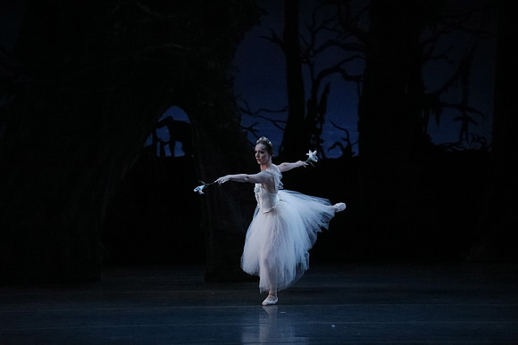 20161023_MCB_Giselle_Act2_3Cast_Jennifer_Laurent_Arsht__73A5070