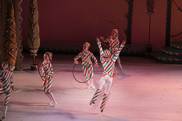 20141229_Nutcracker_WPB_Hoops_CG3P1424