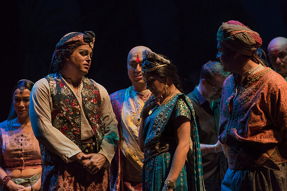 20150226_The_Pearl_Fisher_Act_39C7C3252