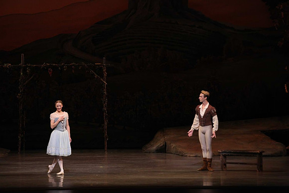 20161020_MCB_Giselle_Act1_DRNN_Arsht_9C7C0191