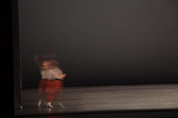 20170113_Glass_Motion_Blur_Samantha_PR_9C7C2224