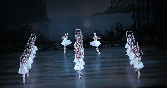 20151114_Swan_Lake_George_Balanchine_Kravis_IMG_6686