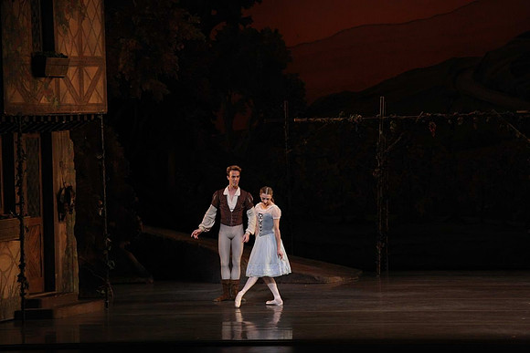 20161020_MCB_Giselle_Act1_DRNN_Arsht_9C7C0187