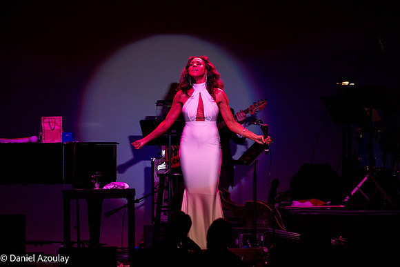20201219_Deborah_Cox_9C7C4115