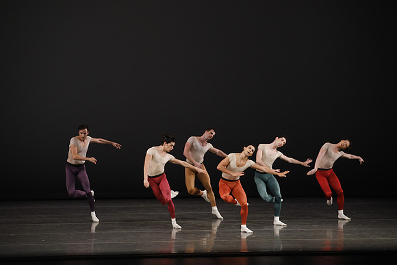 20170113_Glass_Pieces_Akhnaten_PR_MCB_Arsht_73A0792