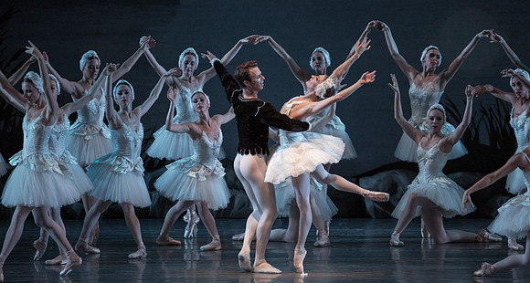 20151022_MCB_Swan_Lake_DR_Arsht_IMG_9498