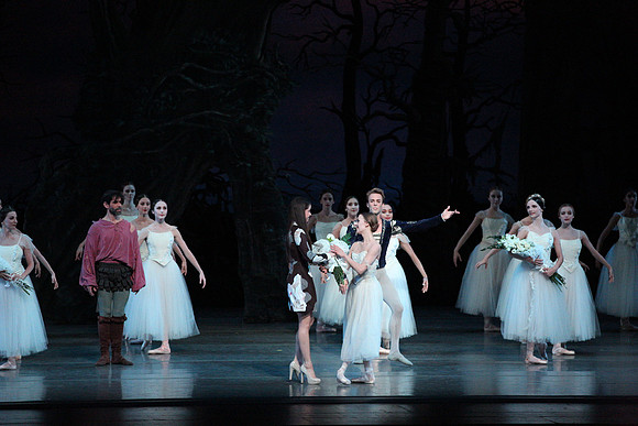 20161021_MCB_Giselle_Act2_Preformance_Arsht_9C7C0070