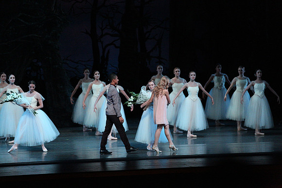 20161021_MCB_Giselle_Act2_Preformance_Arsht_9C7C0023