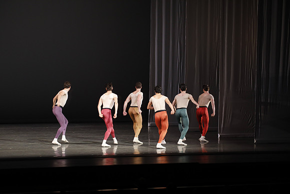 20170113_Glass_Pieces_Akhnaten_PR_MCB_Arsht_73A0756