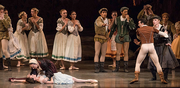 20161022_MCB_Giselle_Act1_2Cast_Tricia_Arsht_73A9371