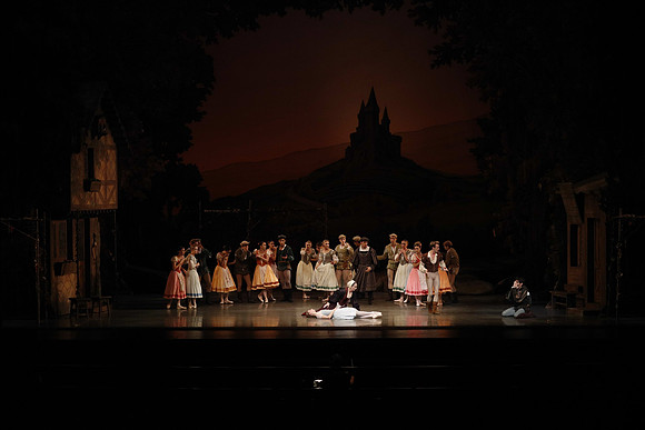 20161020_MCB_Giselle_Act1_DRSH_75A0072