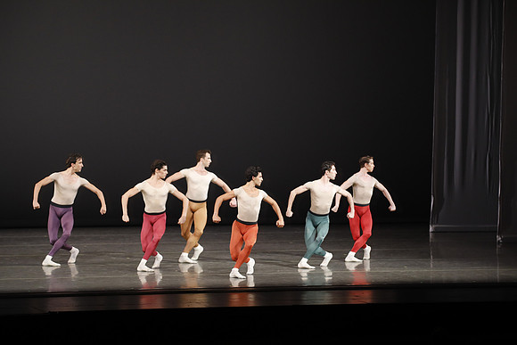 20170113_Glass_Pieces_Akhnaten_PR_MCB_Arsht_73A0735