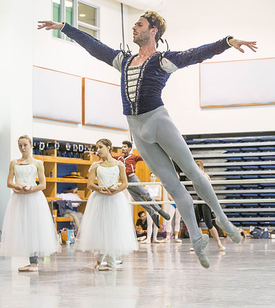 20161013_MCB_Giselle_Act1_Rehersal_Studio9C7C0060