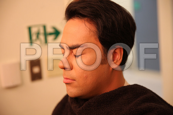 20150226_The_Pearl_Fisher_Backstage_Makeup_9C7C0398