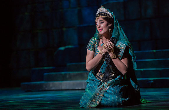 20150226_The_Pearl_Fisher_Act_39C7C2066